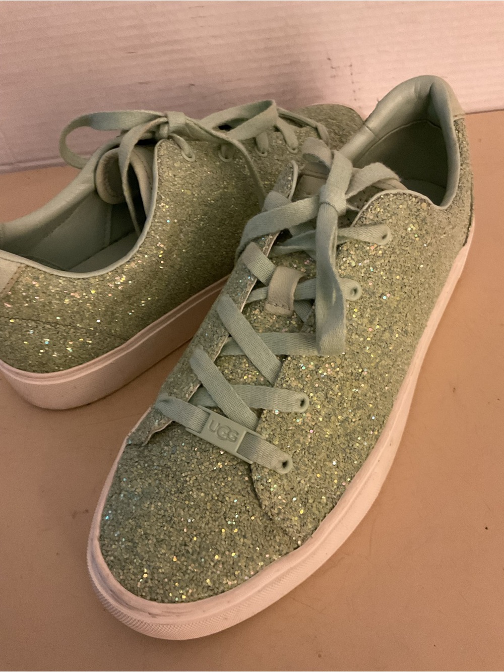 UGG women green sparkling Glitter leather Lace-Up Zilo Sneakers US 9